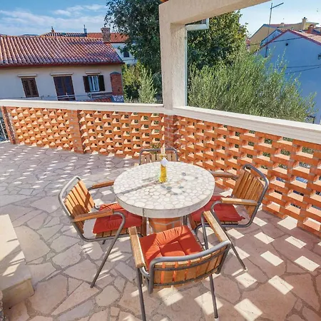 Cozy Apartment In Novi Vinodolski With Kitchen Novi Vinodolski