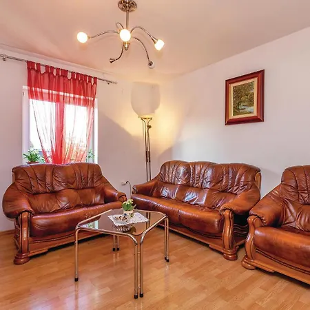 Lejlighed Cozy In With Kitchen Novi Vinodolski